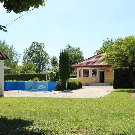 Kamp alanı Tulipan Gyenesdiás