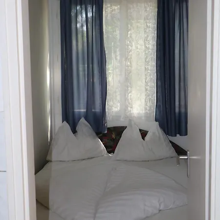 Tulipan Kamp alanı Gyenesdiás